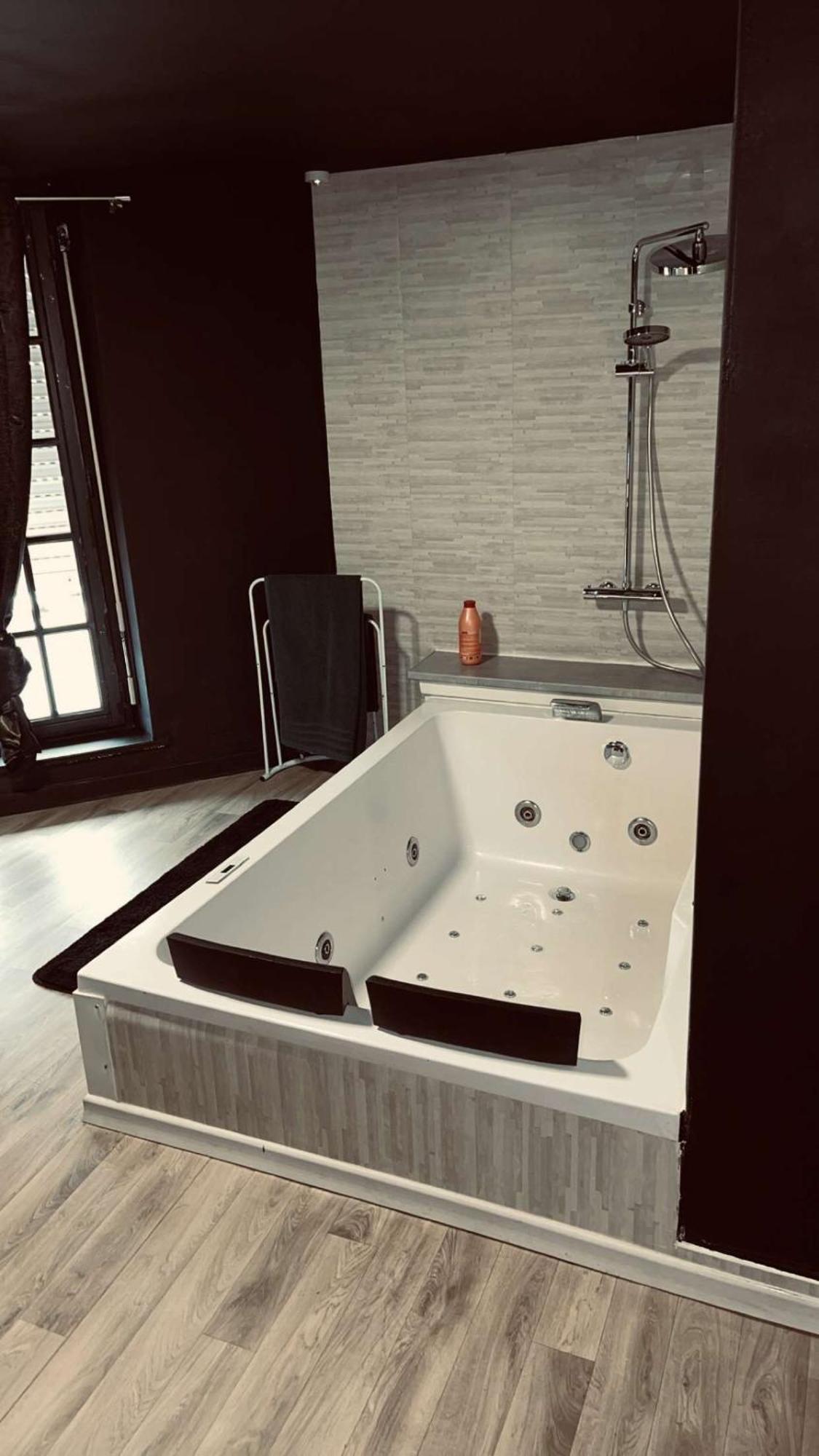 Magnifique Loft 35M2 Jacuzzi Rvb Night 1 Otel Amiens Dış mekan fotoğraf